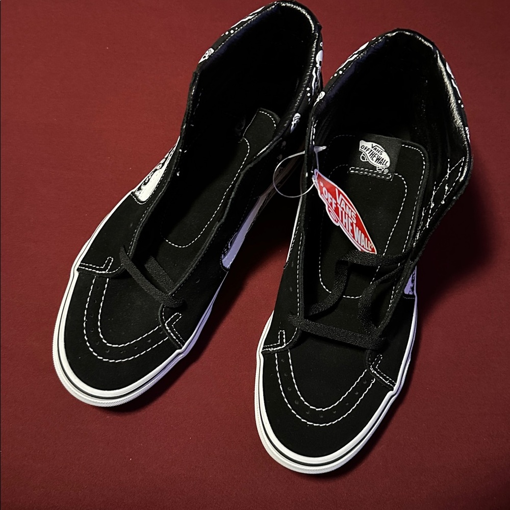 Vans - Picture 2 of 5
